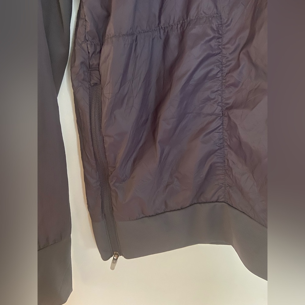 Nike Running Division Navy Packable Long Sleeve Top - Picture 5 of 11